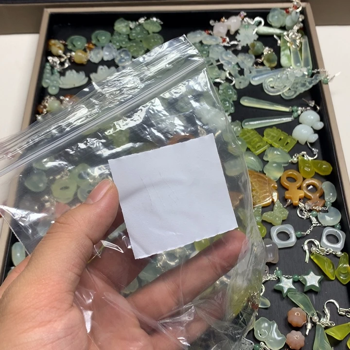 姐***住蛇纹石玉合金耳钉