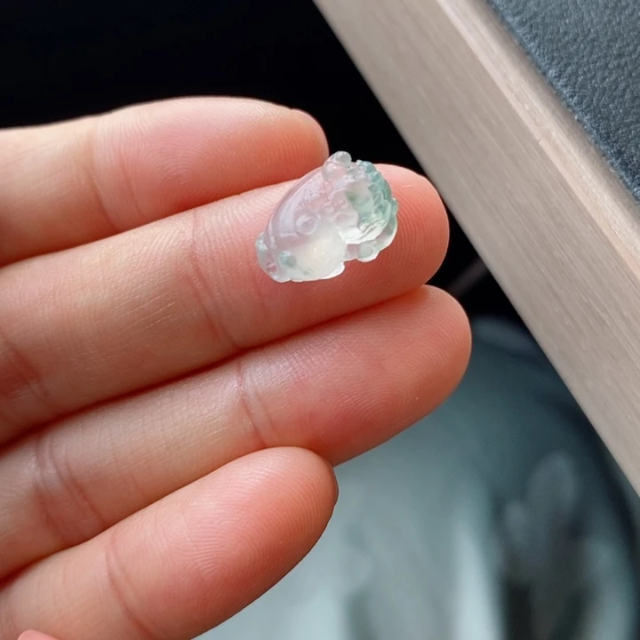 定制翡翠未镶嵌貔貅