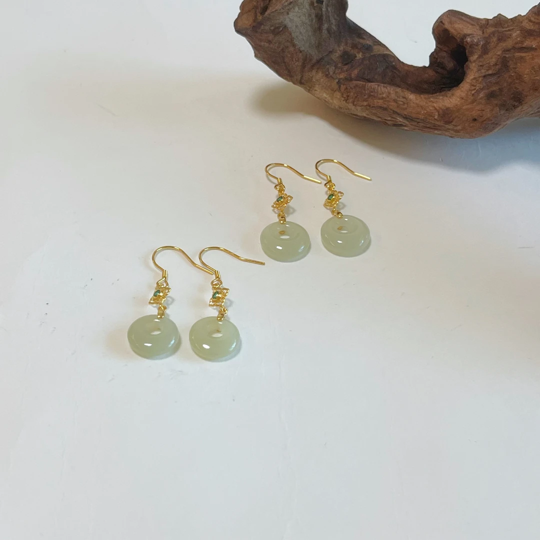 【小宝珠宝】24 T18543-S925银镶嵌和田玉耳环-多样性发一件-12*4mm