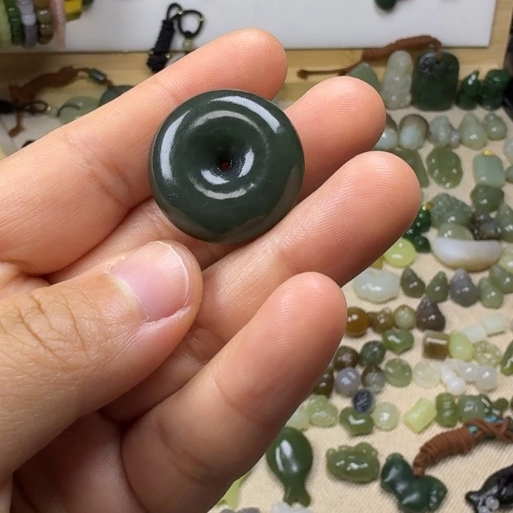和田玉（糖玉）未镶嵌车挂