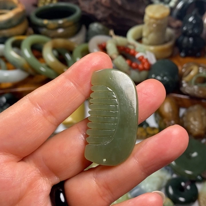 和田玉（糖玉）未镶嵌颈饰