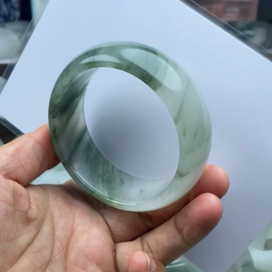 未镶嵌手镯石英质玉（金丝玉）