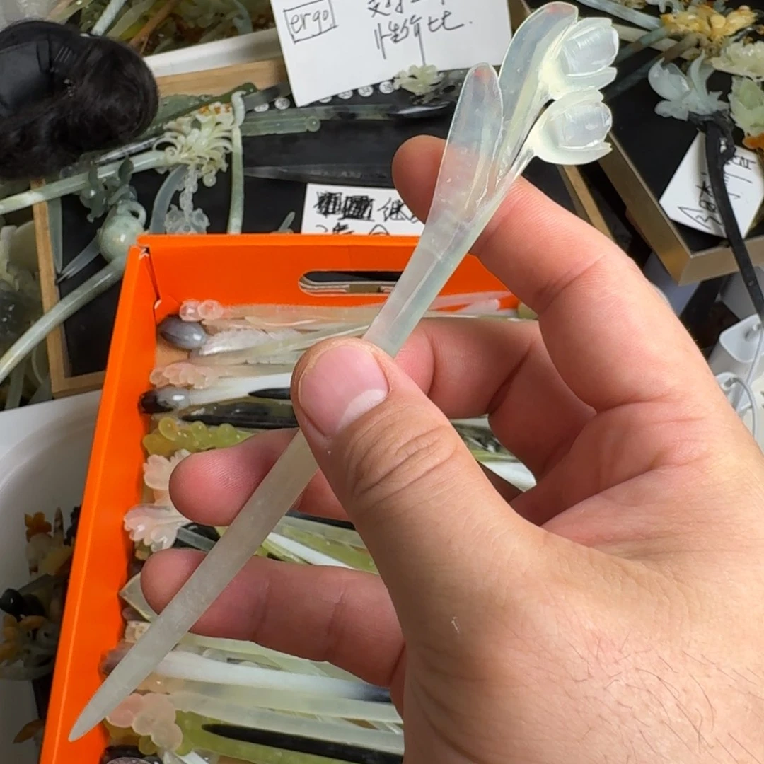 蛇纹石玉未镶嵌发饰