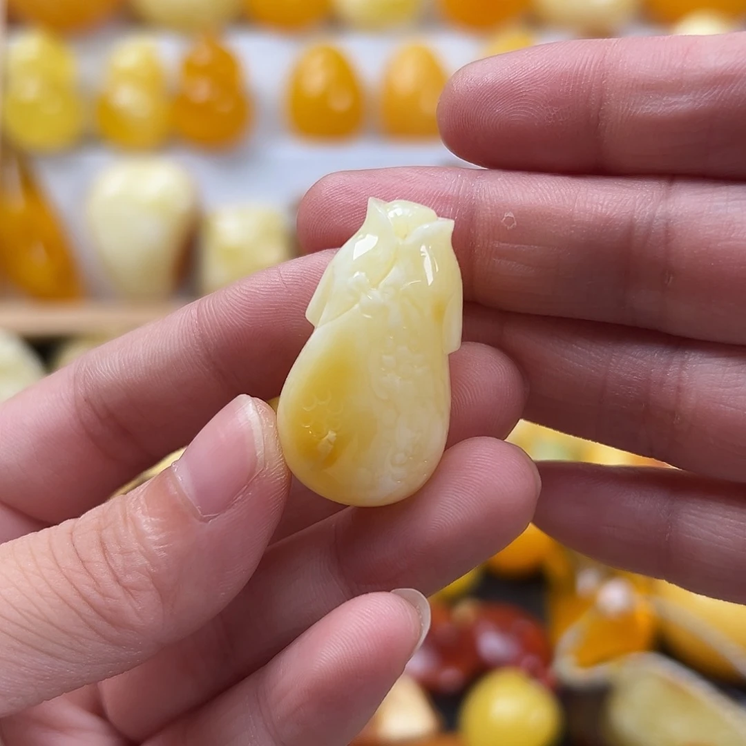 未镶嵌颈饰蜜蜡5.4克