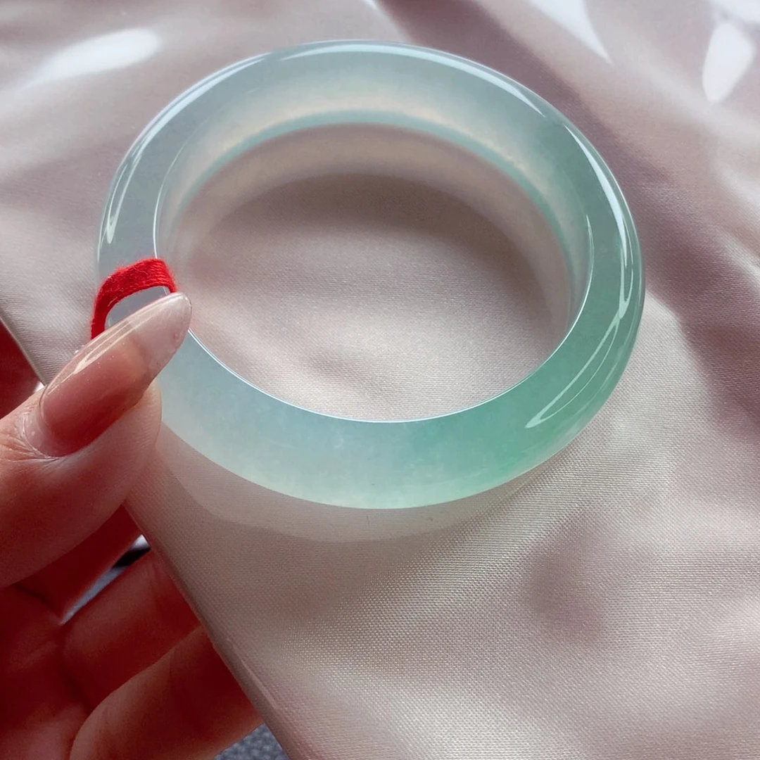 翡翠未镶嵌手镯师妹55冰晴绿炸光小高冰