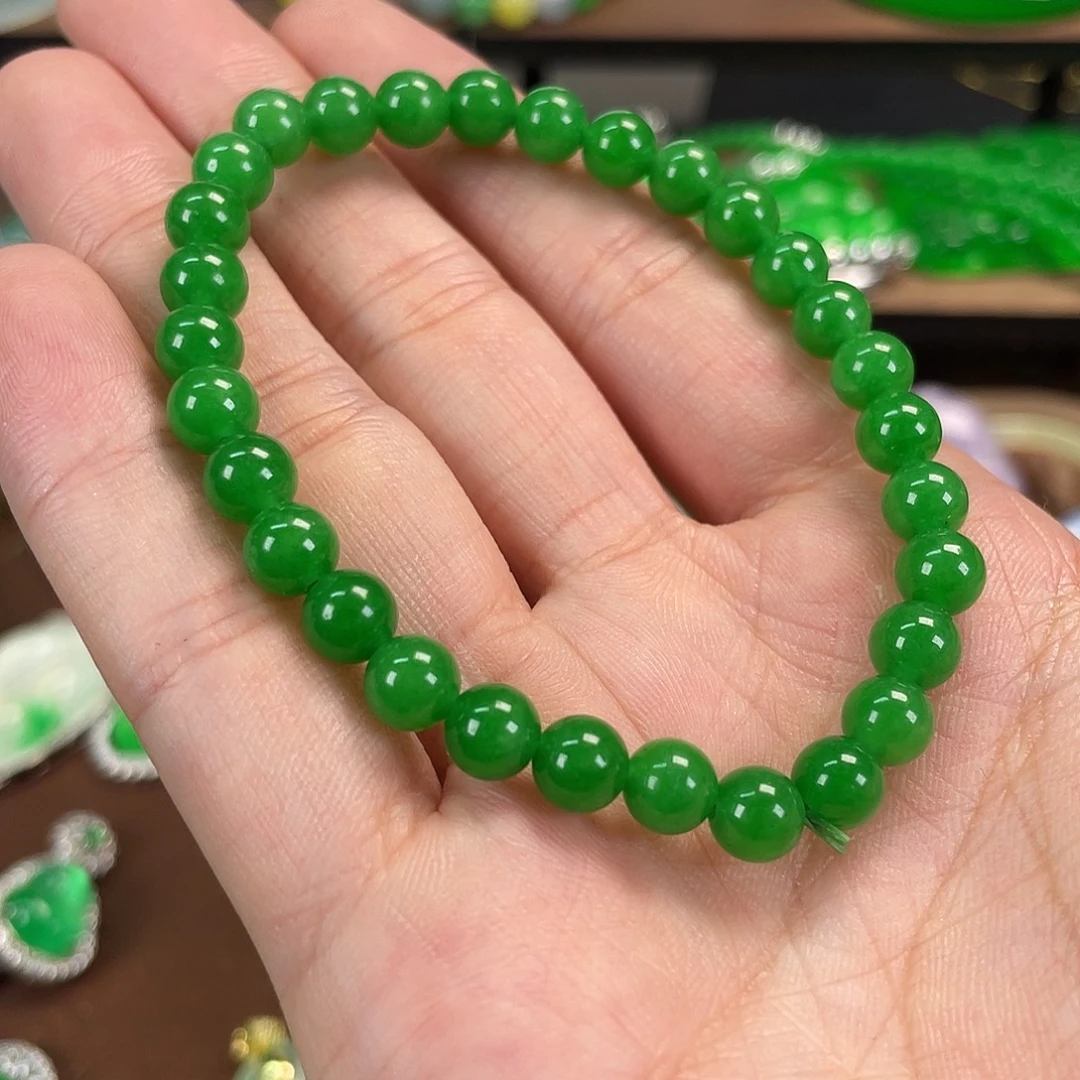 颈饰未镶嵌翡翠手串