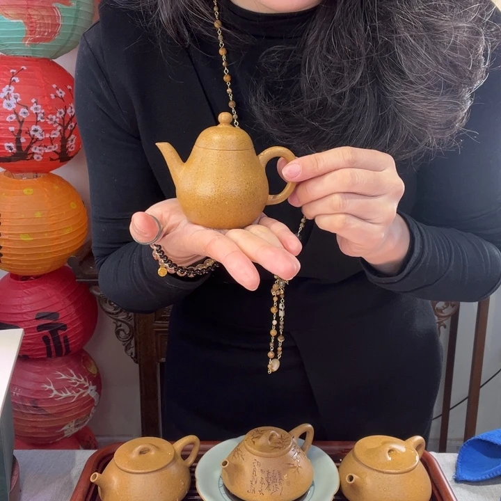 紫砂茶壶维****普嗯哼我的小