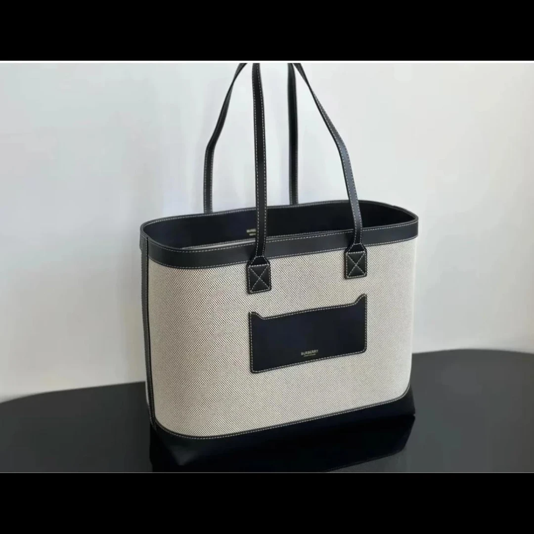 全新未使用 BURBERRY/博柏利 博柏利/单肩包/6168