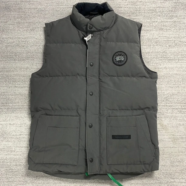 99新 CANADA GOOSE 加拿大鹅 M 石墨灰色黑标马甲背心羽绒服