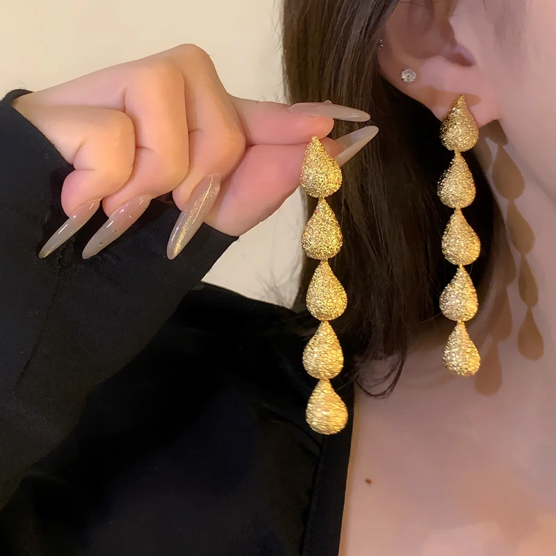 合金耳饰 高级出圈！欧美博主金属流苏水滴耳环复古大气百搭耳饰