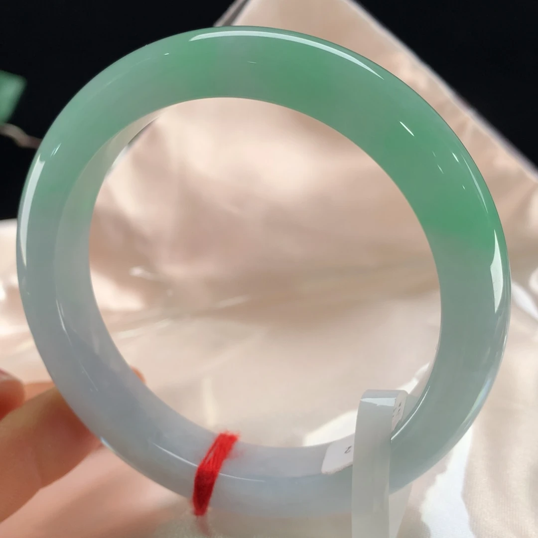 翡翠未镶嵌手镯1635