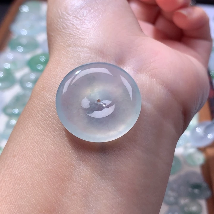 颈饰未镶嵌翡翠冰种平安扣