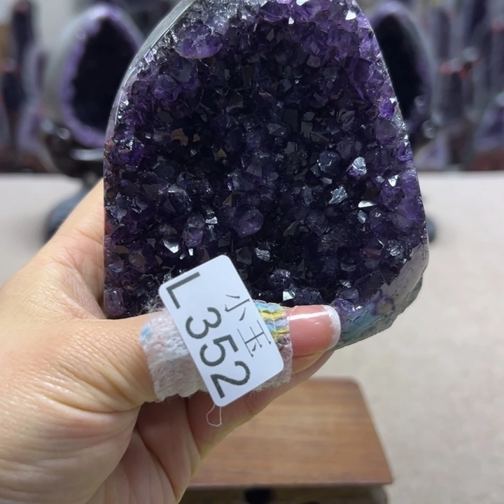 未镶嵌水晶大型摆件（非配饰）摆件