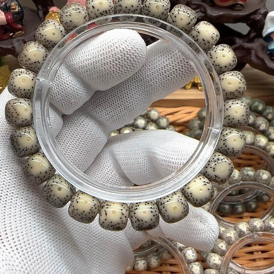 星月菩提吊坠卡10灰冰大眼