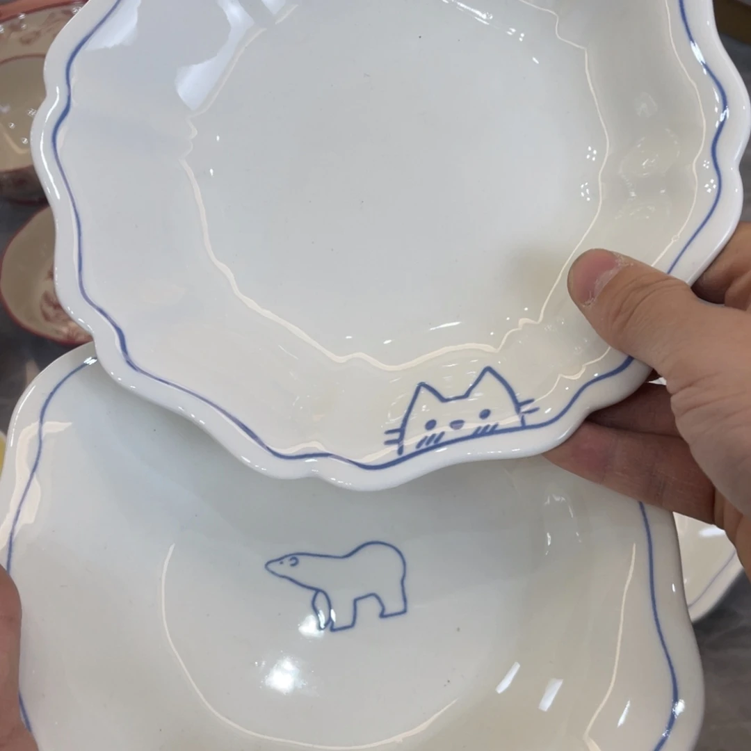 陶瓷微瑕餐具介意勿拍，满18飞！