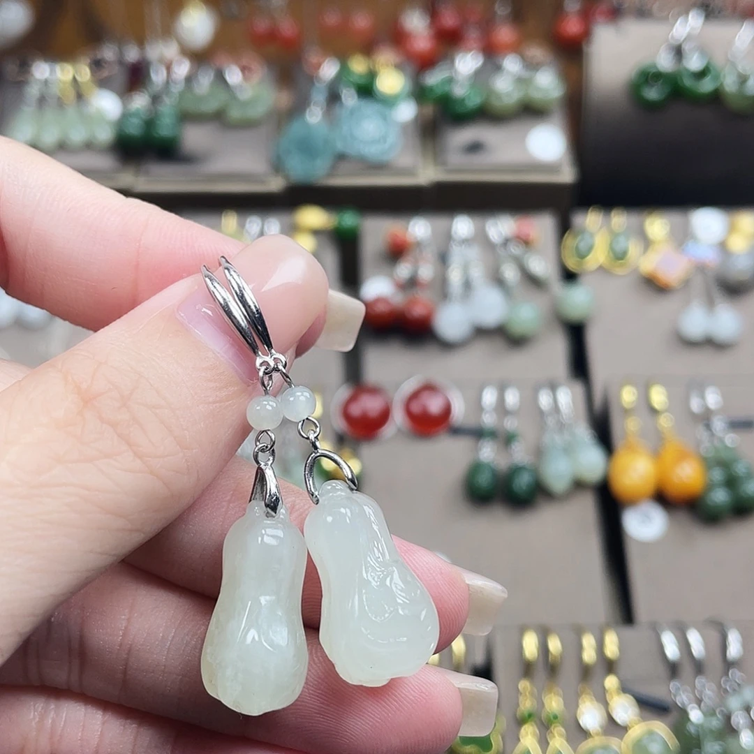 和田玉银S925镶嵌耳饰白菜