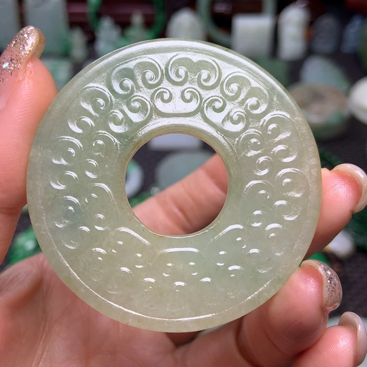 翡翠未镶嵌挂件清