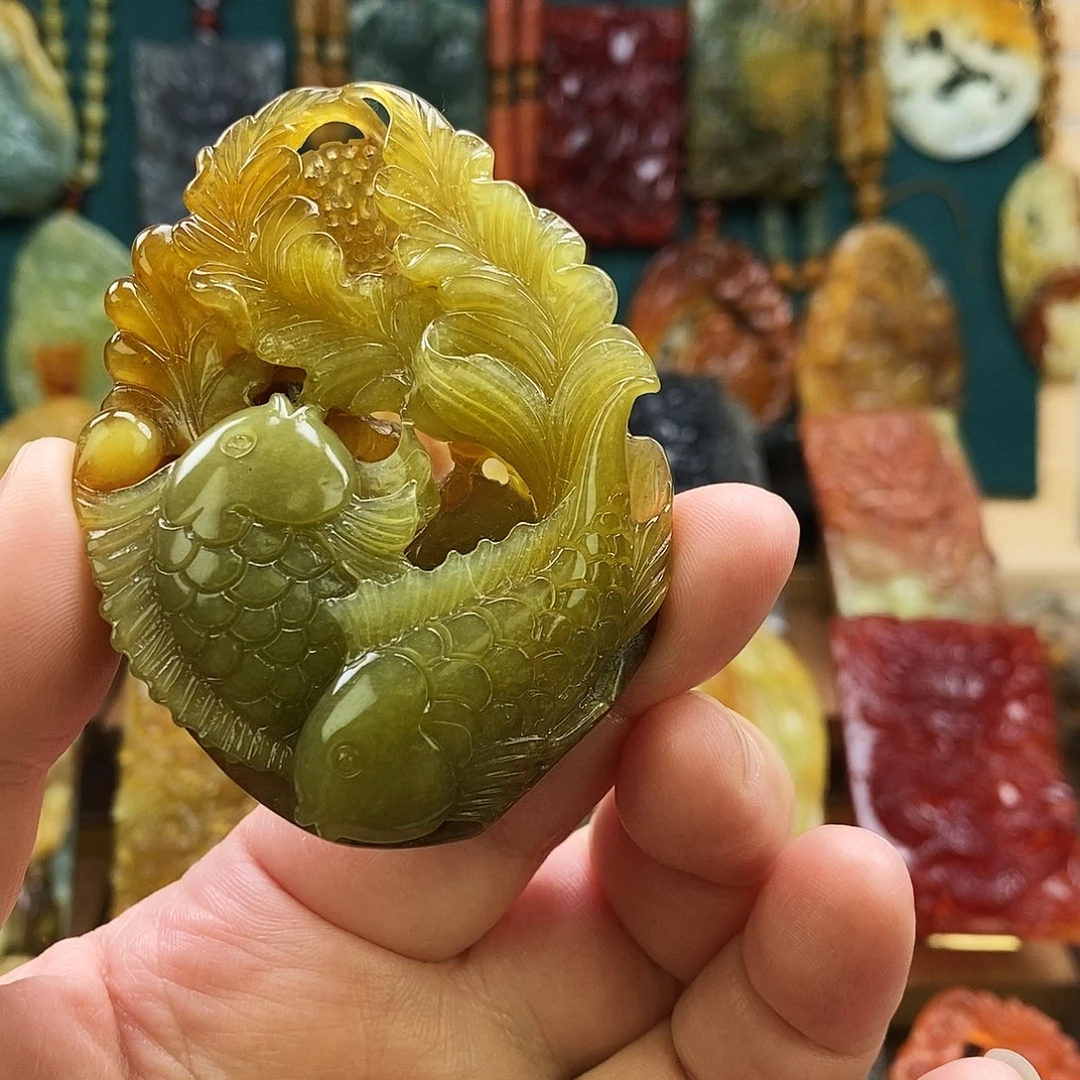 蛇纹石玉未镶嵌颈饰精品鱼