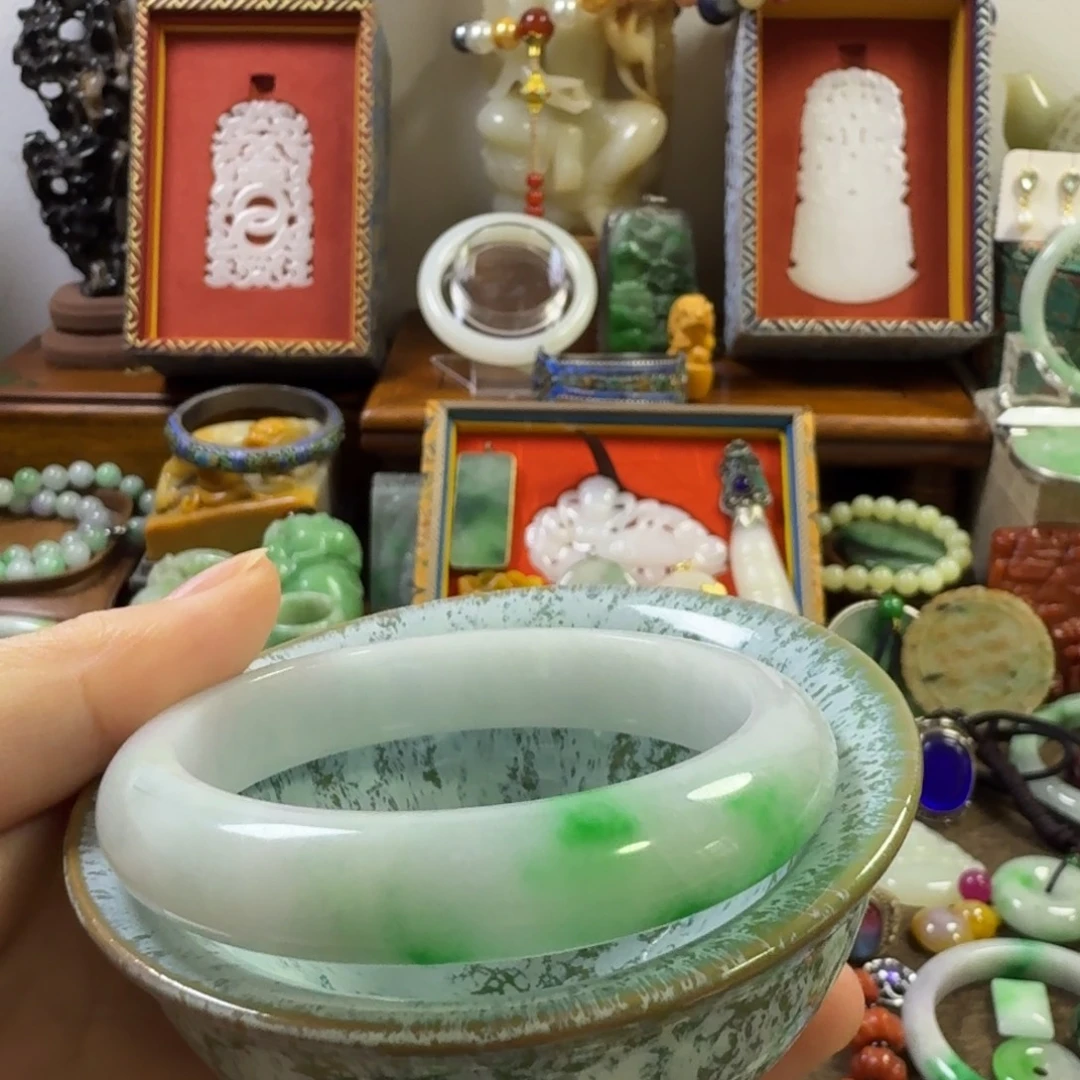 觉***越手镯好看好看好看