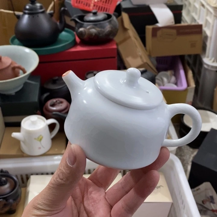 陶瓷艺术品及陶瓷壶