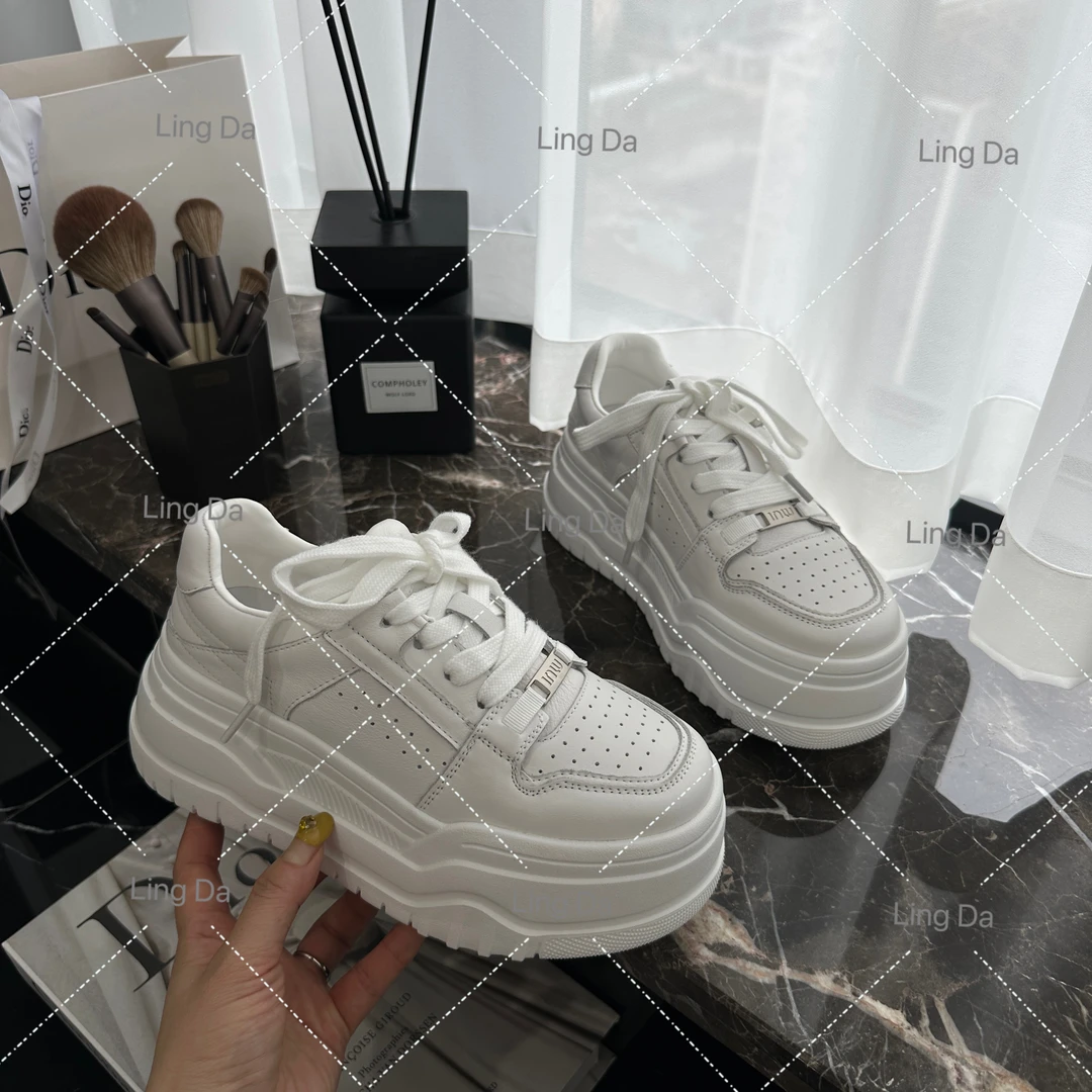 L玲L哒~2025早秋 圆头厚底系带 真皮小白鞋 ins潮流 韩版低帮轻盈