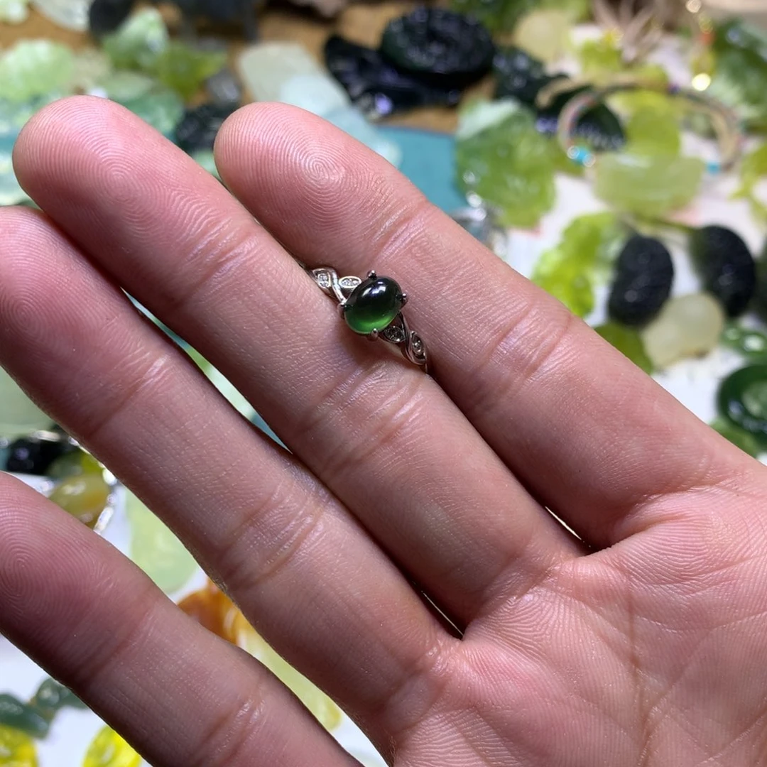 岫玉颈饰未镶嵌r***r戒指