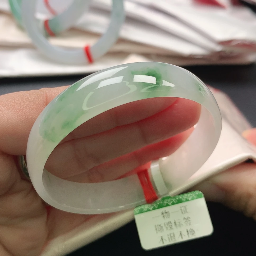 翡翠未镶嵌手镯缅甸52.53