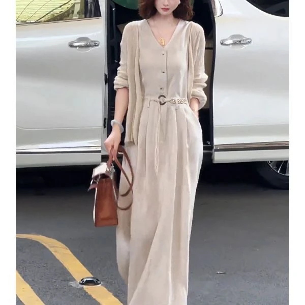 流行爆款气质名媛高级感精致大方得体杏色连衣裙012