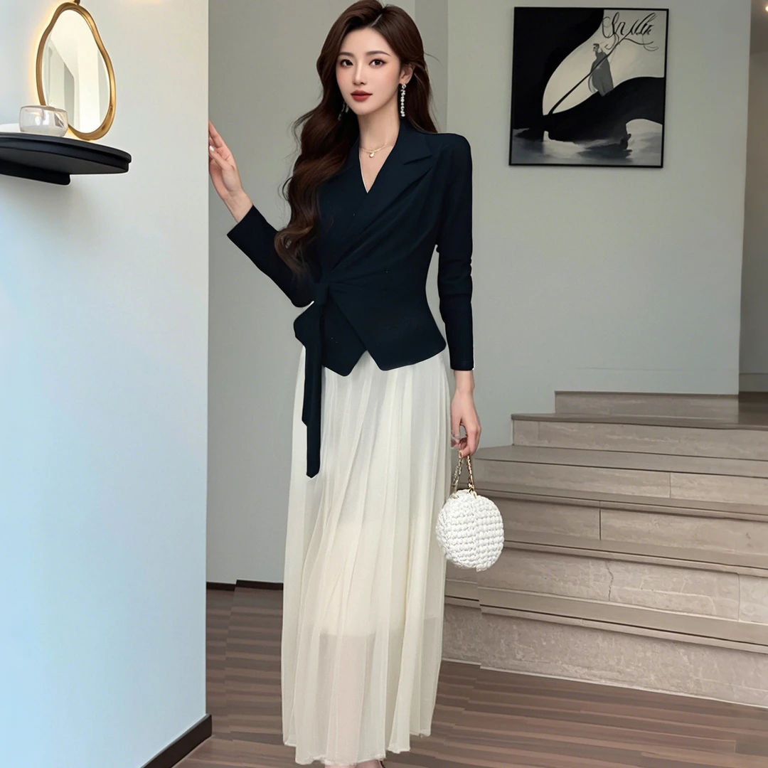 A【两件套】有内衬春季新时尚百搭优美女神大裙摆上衣+半身裙D0481