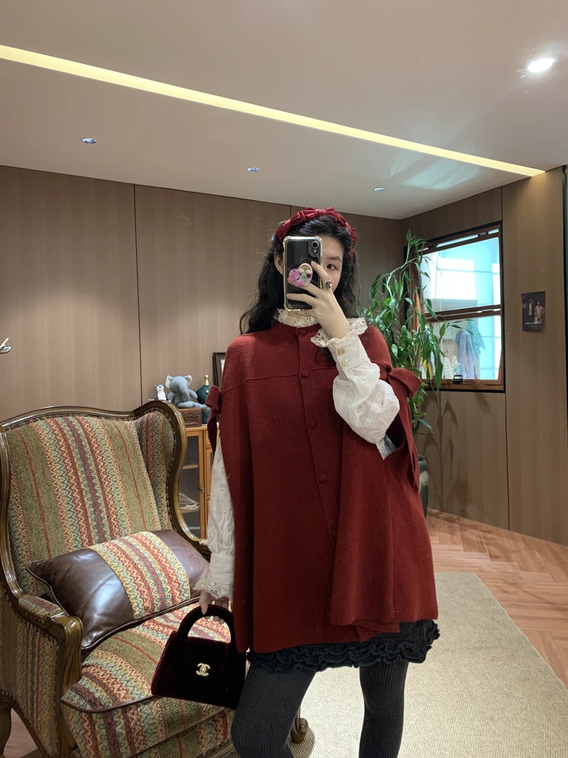 In a Chou 法式千金风秋冬绵羊毛红色斗篷款外套羊毛衫（不可机洗