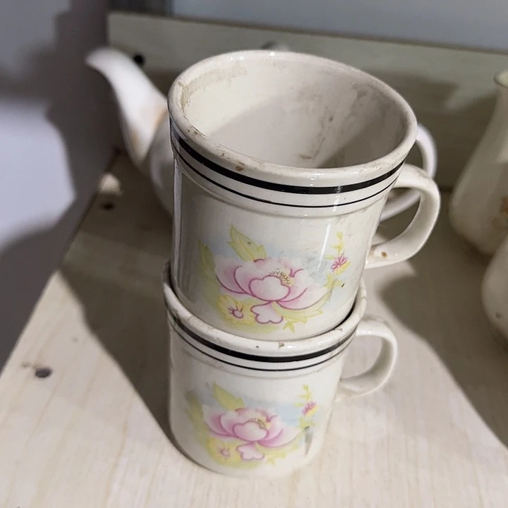 茶盏陶瓷盘子碗啥都有