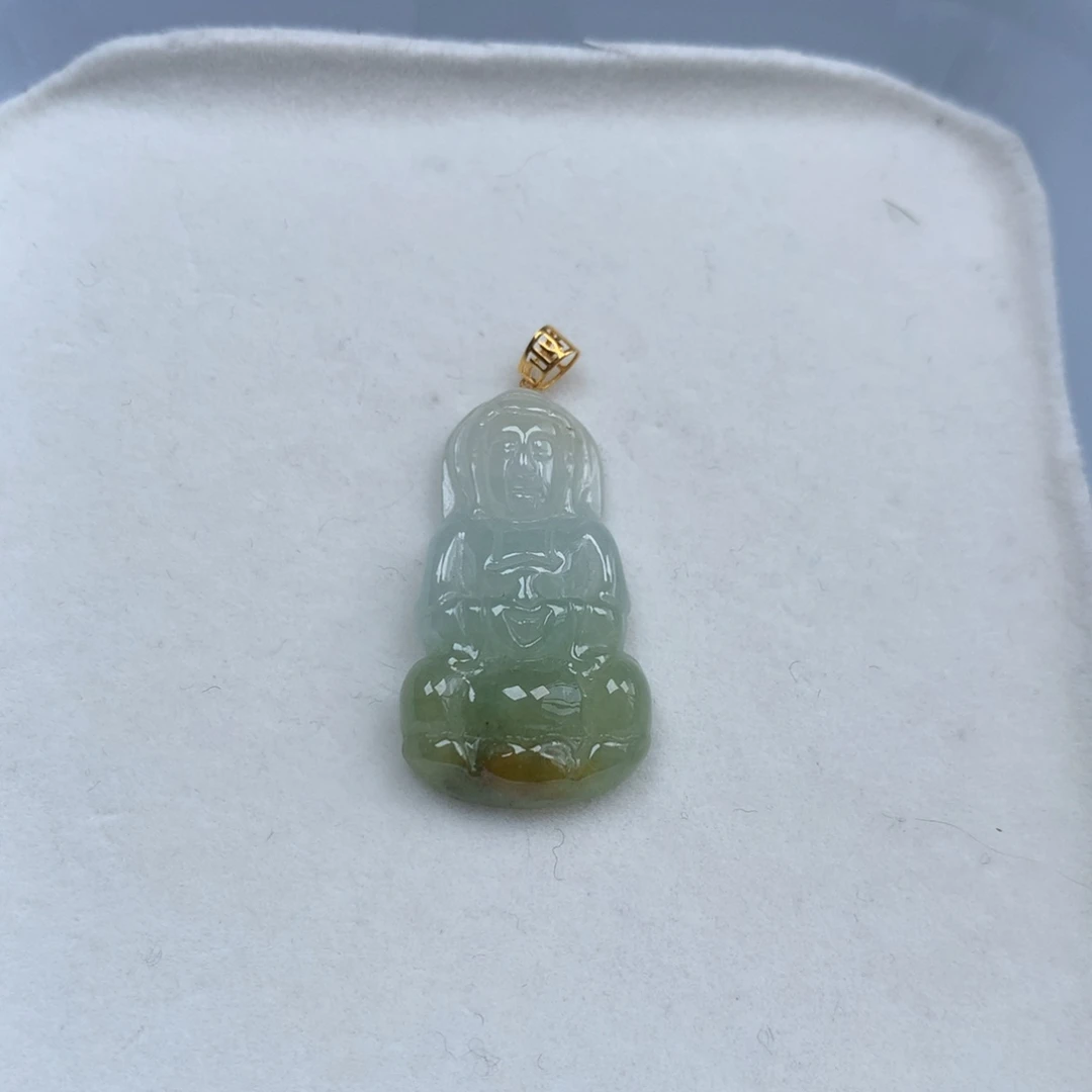 翡翠18K金镶嵌颈饰观