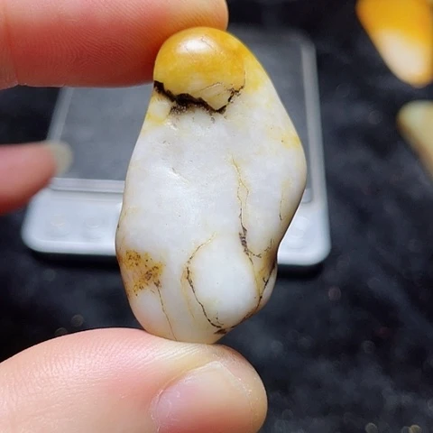套链未镶嵌和田玉（糖玉）