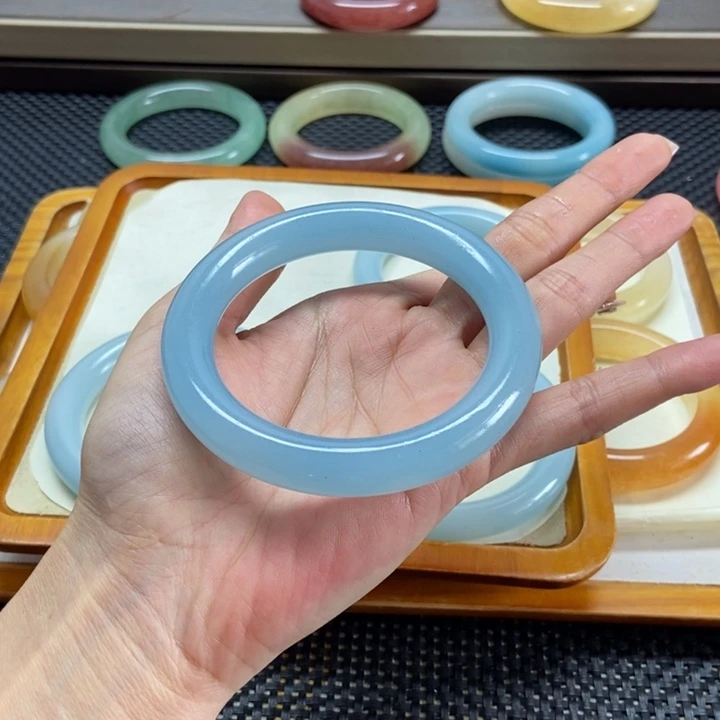 未镶嵌手镯石英岩玉逗***子