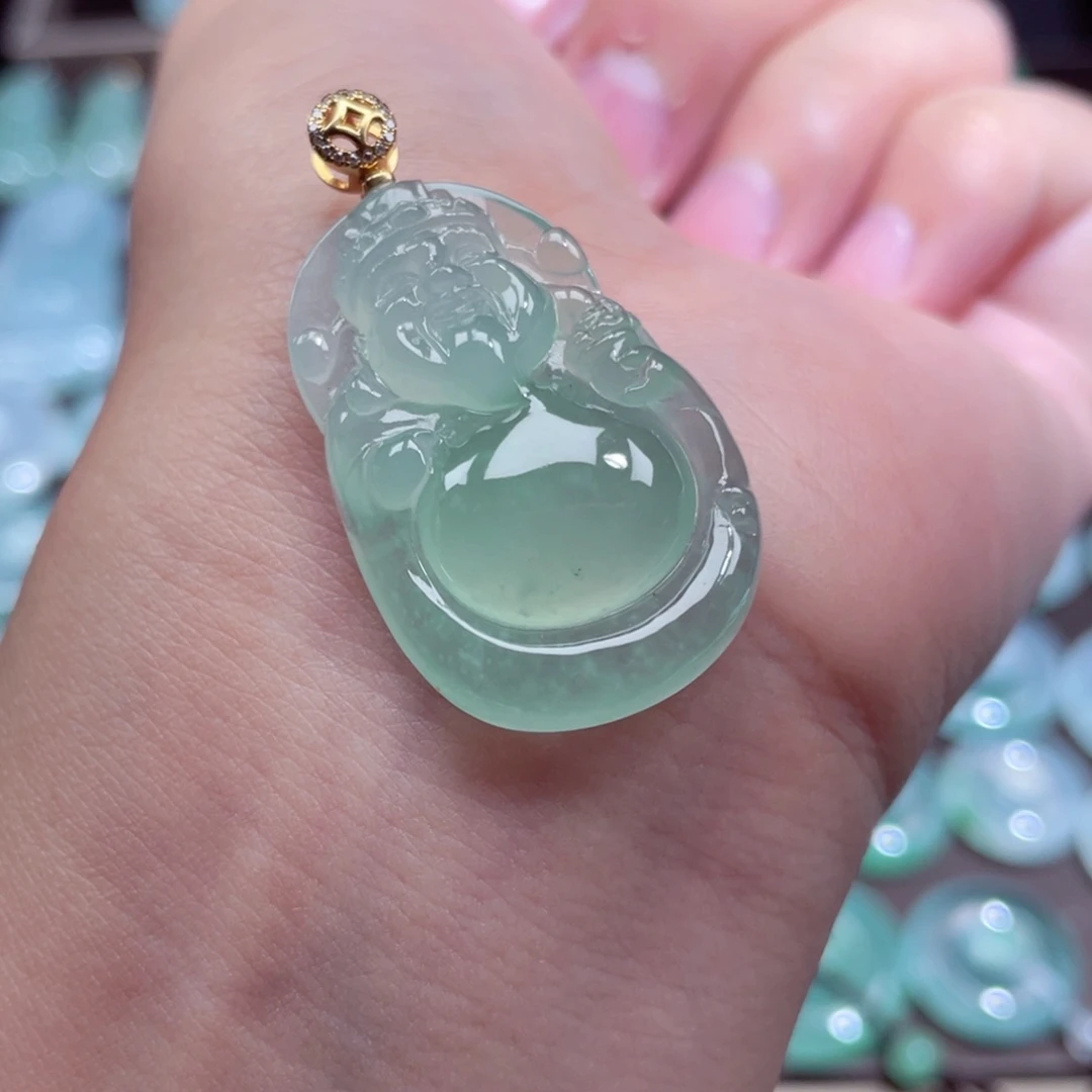 颈饰18K金镶嵌翡翠财神