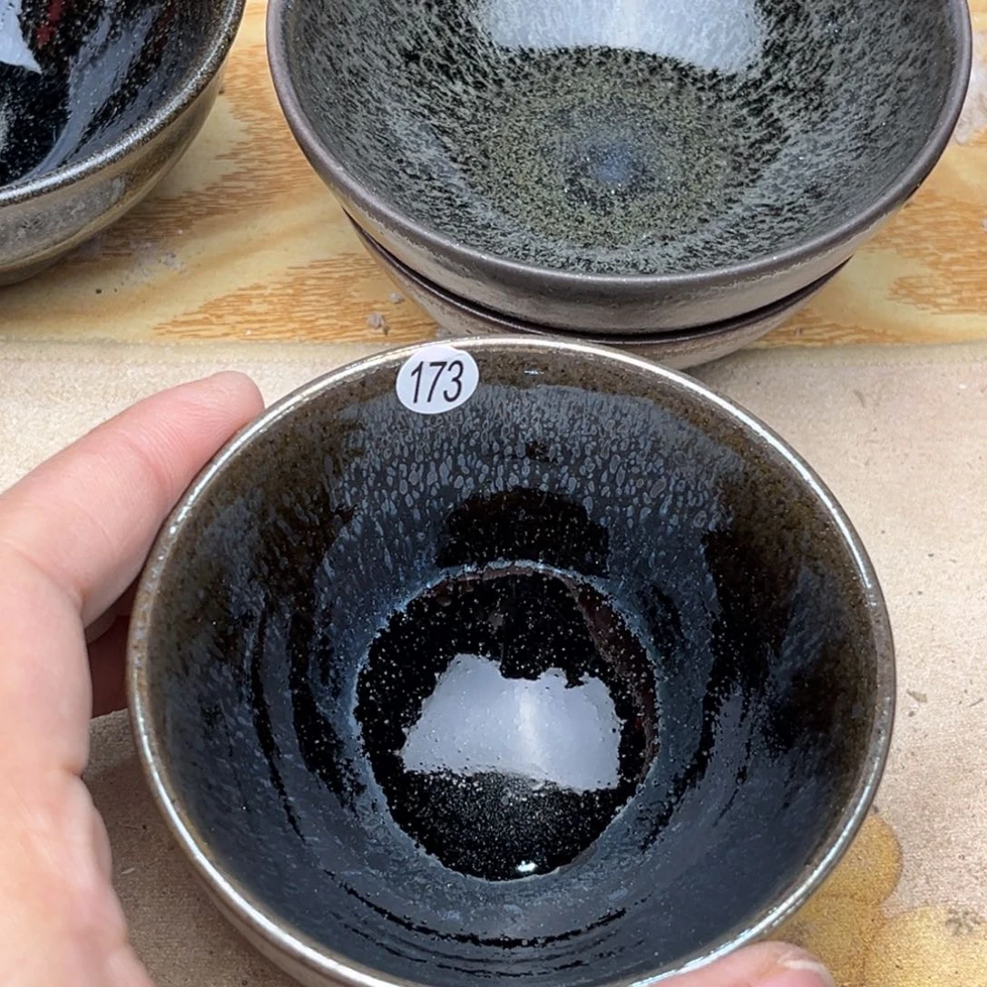 茶盏义兴龙窑坚持真柴烧