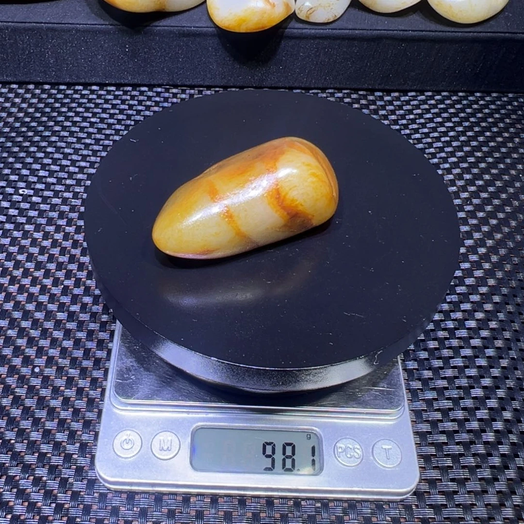 和田玉（子料）未镶嵌吊坠(不含链)98克