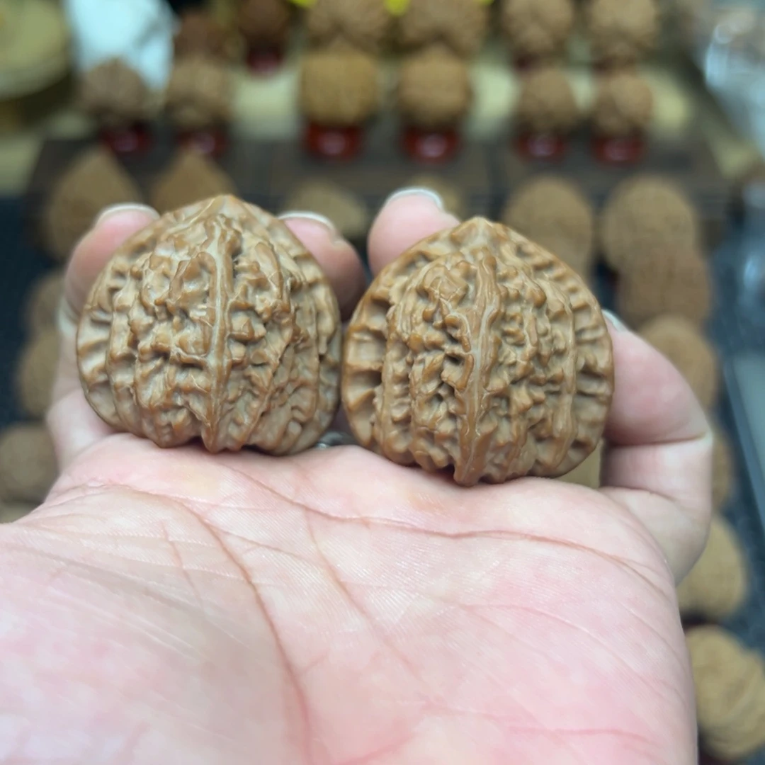 把件文玩核桃扬***航全品三角白狮子头41 精对