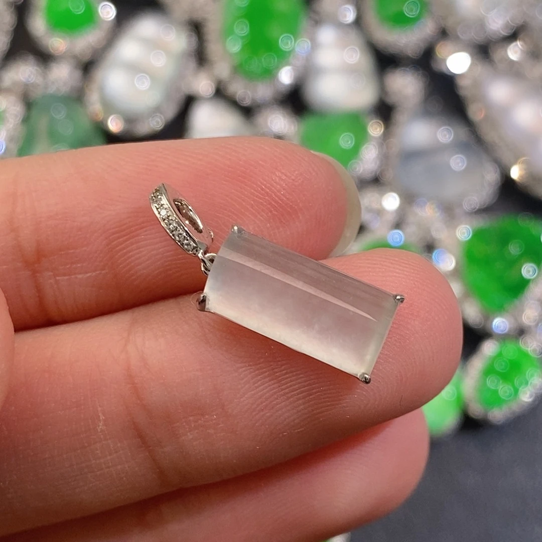 翡翠颈饰18K金镶嵌百搭扣 小滴流