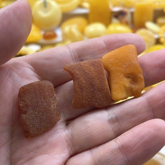 蜜蜡手串未镶嵌吊坠