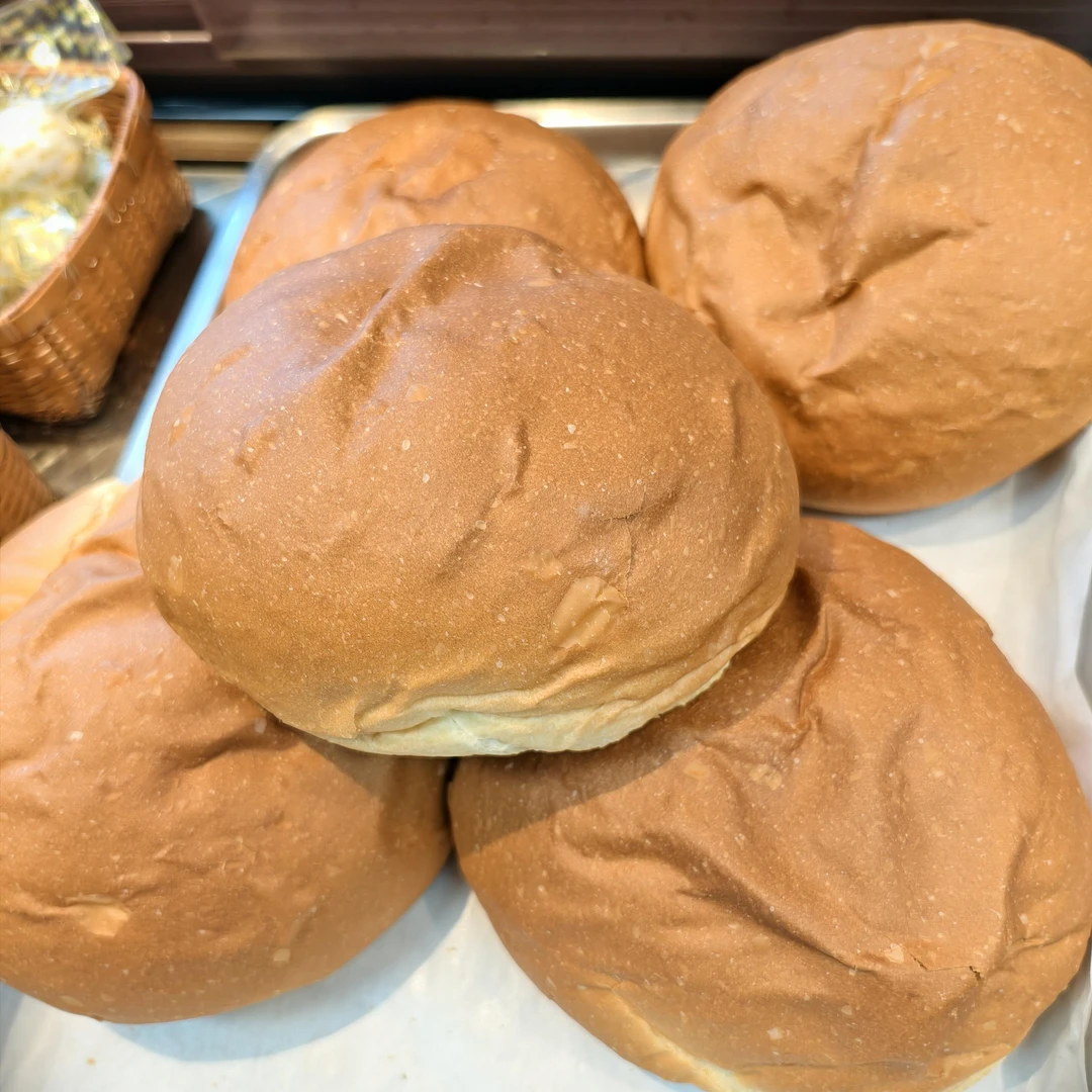 老式松软美味大面包