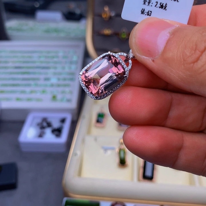 18K金镶嵌颈饰碧玺碧玺