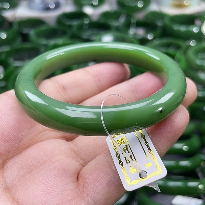 未镶嵌手镯和田玉（碧玉）