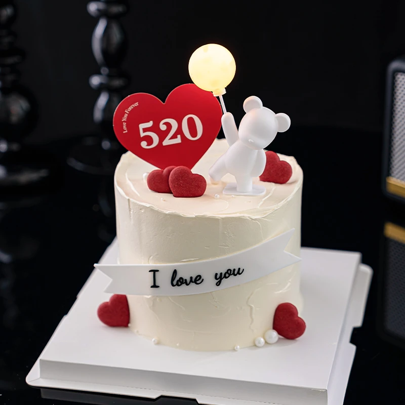 520情人节简约蛋糕装饰品网红发光气球小熊摆件爱心告白love插件