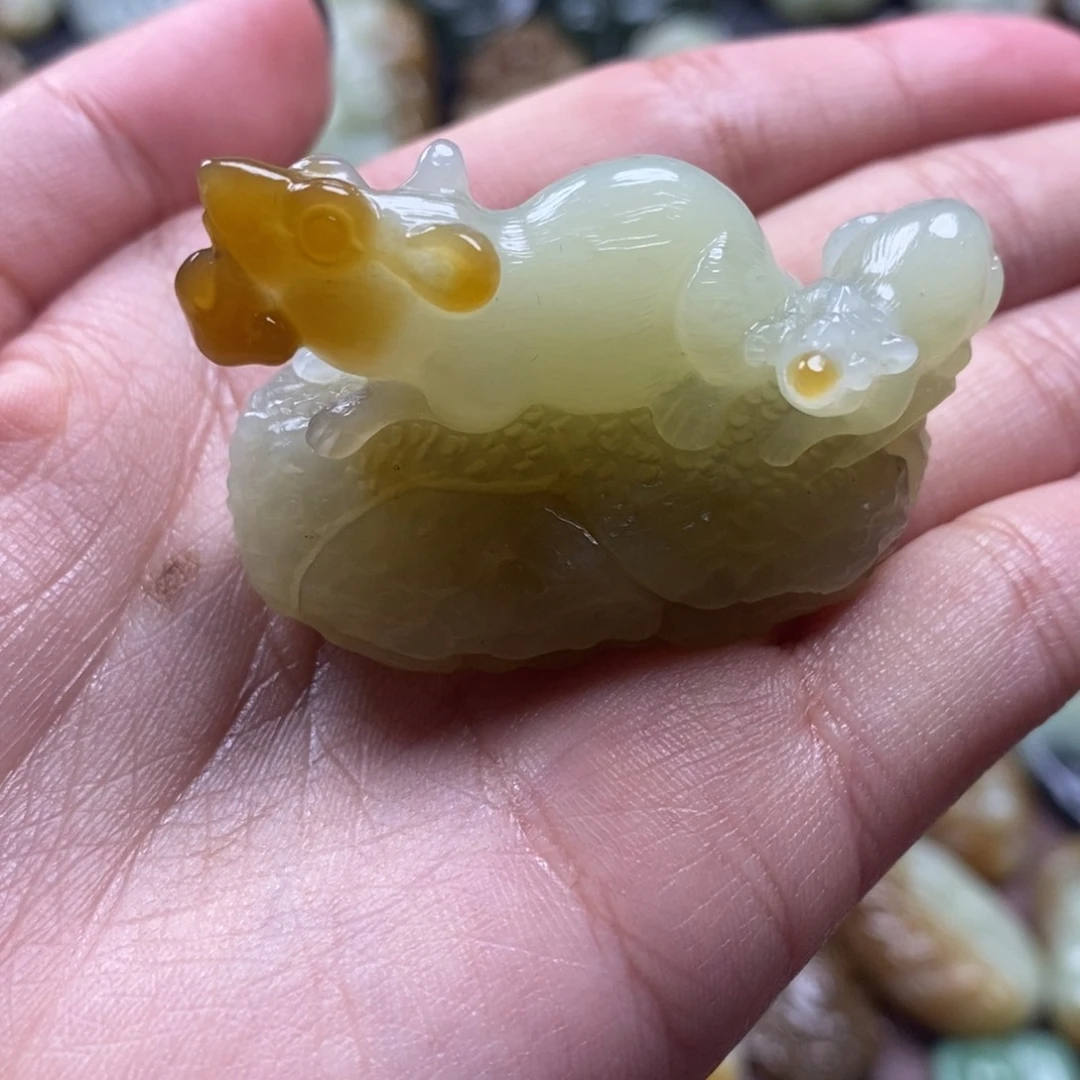 吊坠(不含链)未镶嵌和田玉（糖玉）