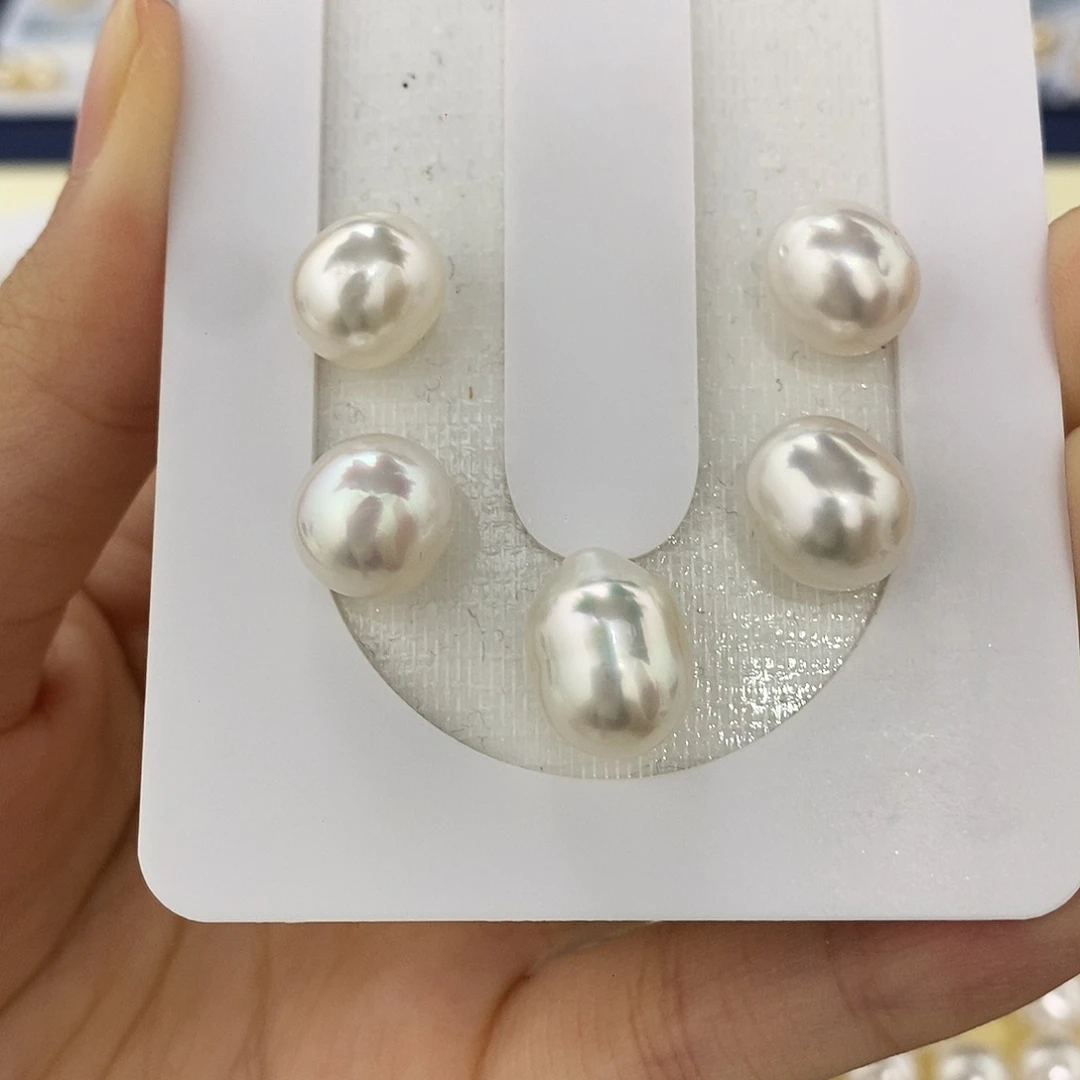 耳饰未镶嵌海水珍珠澳白9-10.1mm，无鉴赏