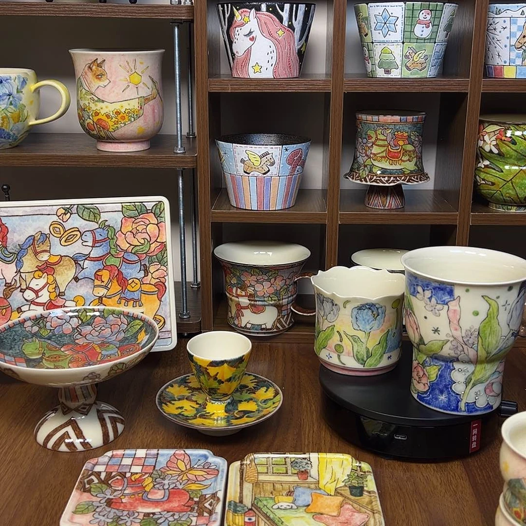 陶摆件原创手绘高温釉下彩