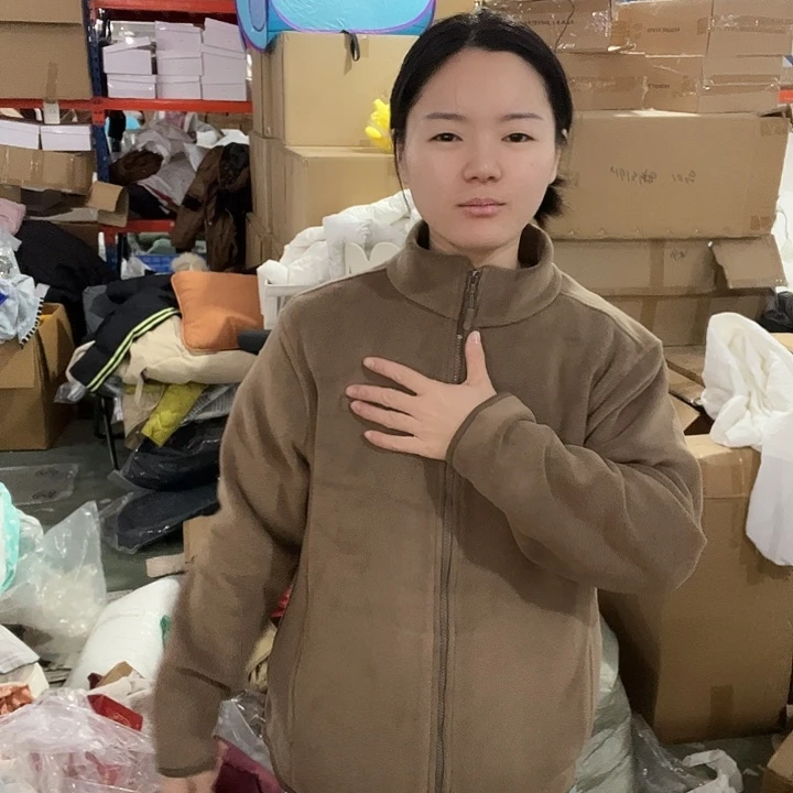 外套。奥丽啦啦啦啦啦l