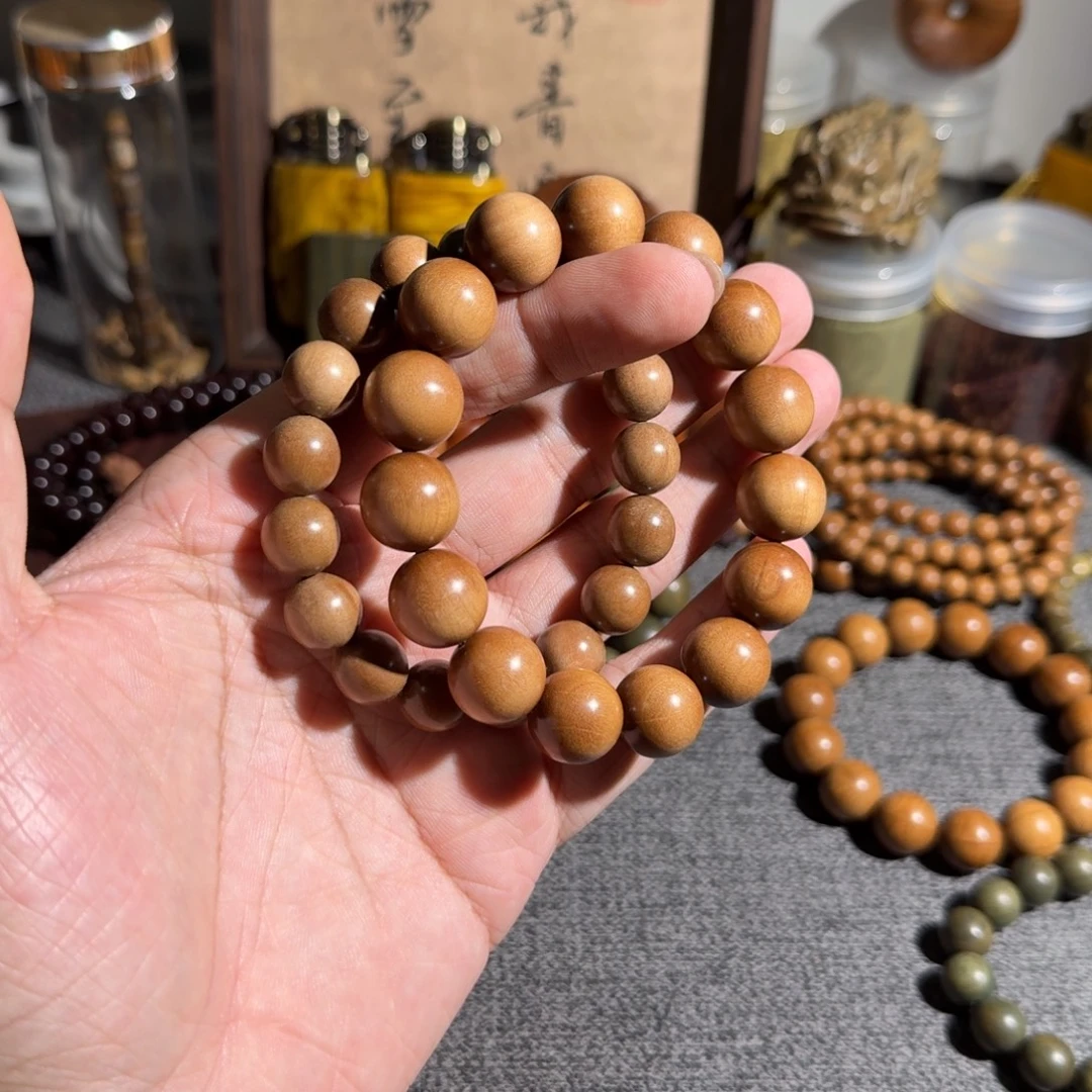 檀香木老山檀瑕疵珠。