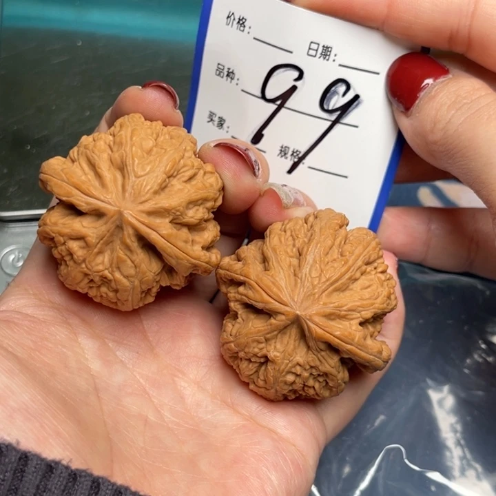 文玩核桃把件粗筋43